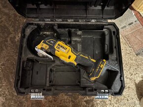 Dewalt - 3