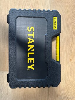 STANLEY FATMAX V20 With 2 batteries and drill set - 3