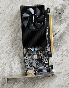 Grafická karta GIGABYTE GeForce GT 1030 - 3