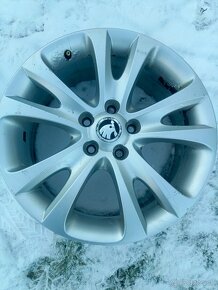 Disky Škoda 5x112 R17 Pirelli 225/50 R17 dot21 - 3