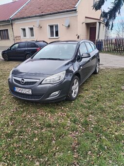 Opel Astra Športe Tourer - 3