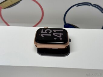 Predám Apple Watch S6 40mm Gold - 3