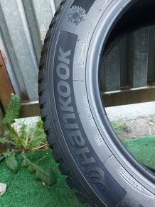 Prakticky nové zimné pneu Hankook - 195/60 r16 89H - 3