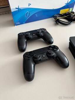 Playstation 4 slim 500 GB + 2 ovládače - 3