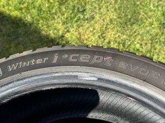 225/40 R18 - 3