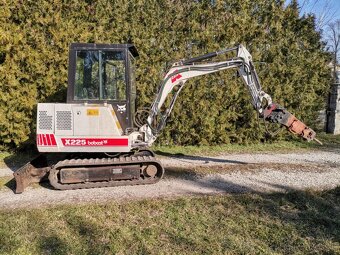 Minibager Bobcat X225 - 3