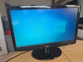 LG monitor 22'' FLATRON W2243T-PF - 3