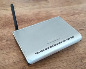 Router ZyXEL P-320W - 3