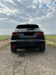 Jaguar e Pace black edition - 3