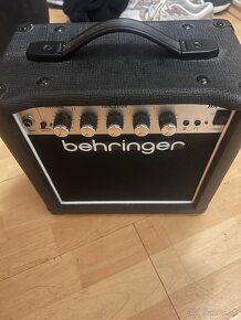 Behringer HA-10G Gitarové kombo / guitar amp - 3