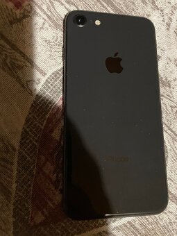 Krásny Iphone 8 64 GB batéria 84 percent - 3