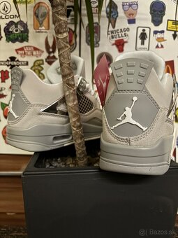 Jordan 4 frozen moments - 3