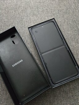 Samsung flip 4 - 3