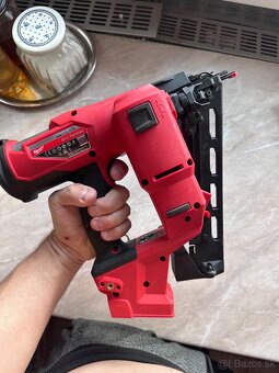 MILWAUKEE M18 FUEL™ DOKONČOVACIA KLINCOVAČKA 20° - 3