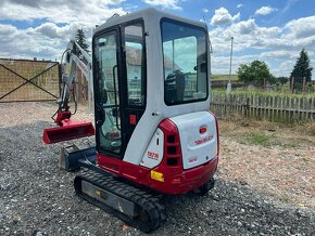 Minibagr Takeuchi TB 216 hyd. podvozek + svahovka - 3