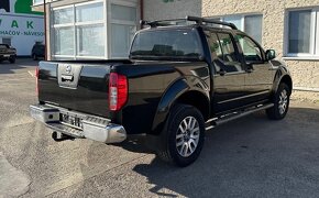 Popis NISSAN NAVARA 3,0 V 6 DCI 4x4 - 3