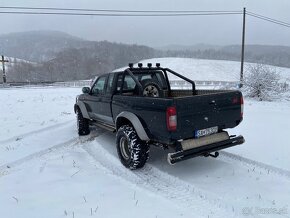 Predám Nissan navara d22 - 3