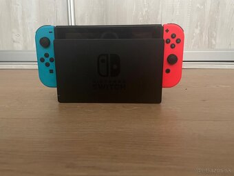 Nintendo Switch - Neon Red & Blue Joy-con - 3