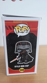 Figúrka Funko Pop Kylo Ren Star Wars 308 - 3