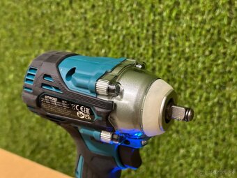 Makita DTW302 Aku rázový uťahovák 3/8" / Li-ion / 18V - 3