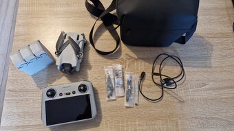 Dron DJI Mini 3 Fly More Combo - 3