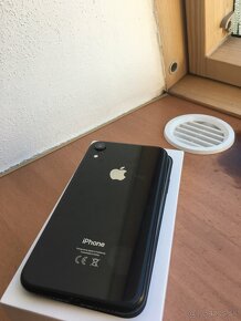 iPhone XR 64GB Black - 3