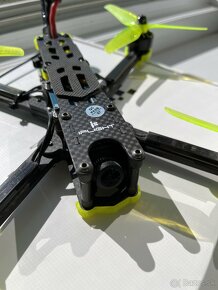 Predám FPV dron iFlight Nazgul 5 s náhradnými dielmi - 3