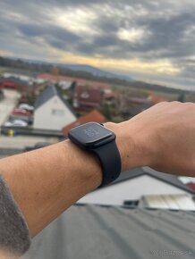 Apple Watch seria 8 - 3