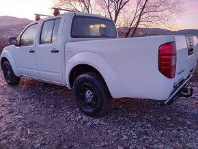 Predám Nissan Navara 4x4 2,5 dci  2012 DPH - 3