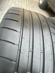 Bridgestone 225/40 R19 - 3