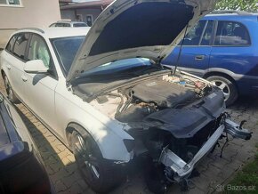 Díly z auta Audi A4 b8 2.0tdi manuál combi - 3