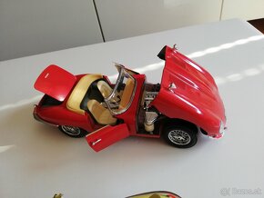 1:18 Bburago Jaguar "E" 1961 - 3