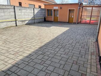 Na prenájom obchodné priestory 142m2 s parkovaním, Piešťany, - 3