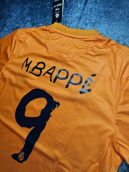 Real Madrid orange rose jersey - Kylian Mbappe - 3