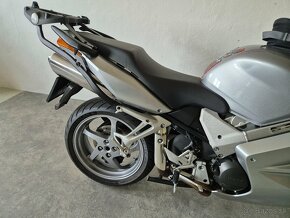 HONDA VFR 800 - 3