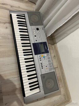 Keyboard Yamaha PSR E323 - 3