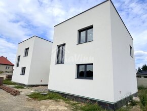 PREDAJ 4 izb POLDOM s pozem.306 m2 Velké Bielice - 3