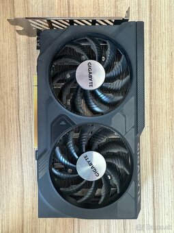 GIGABYTE Geforge RTX 4060 8gb - 3