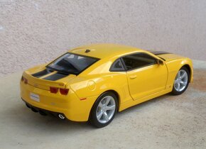 1:18 Chevrolet Camaro 2 x - 3