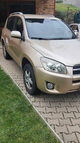 Toyota Rav 4  2,2D 110kw 6 manual  4x4 rok 2009 - 3