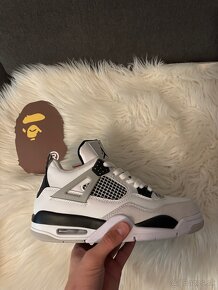 Jordan 4 - 3