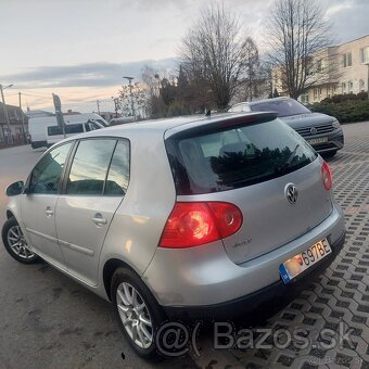 Volkswagen golf 5 1.6 75kw - 3