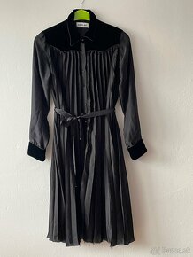 Exkluzívne Čierne plisované šaty Replay - 3