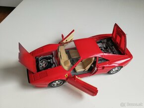 1:18 FERRARI GTO Bburago - 3