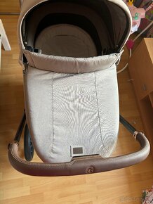 Cybex Priam4 2023 Platinum  LUX Carrycot 2023 - 3