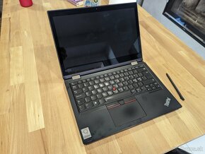 Lenovo Thinkpad Yoga L390 - dotykový,intel 8 jadro i5, 16GB - 3