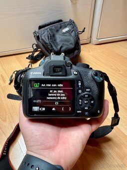 Canon EOS 1200D - 3