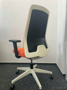 Kancelárska otočná stolička Interstuhl Every - 3