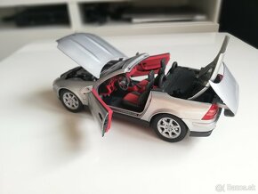 1:18 Mercedes Benz SLK funkcna otvaracia strecha - 3