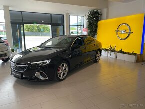 Opel Insignia GSI 2.0 CDTI BiTURBO 210k S&S 4x4 AT8 - 3